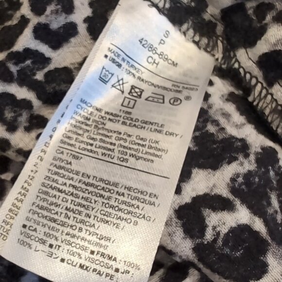 Banana Republic Leopard Print Wrap Top Peplum Hem Balloon Sleeve Low Vneck - Picture 12 of 13